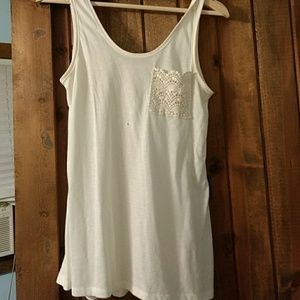 Cute white tank with lace pocket